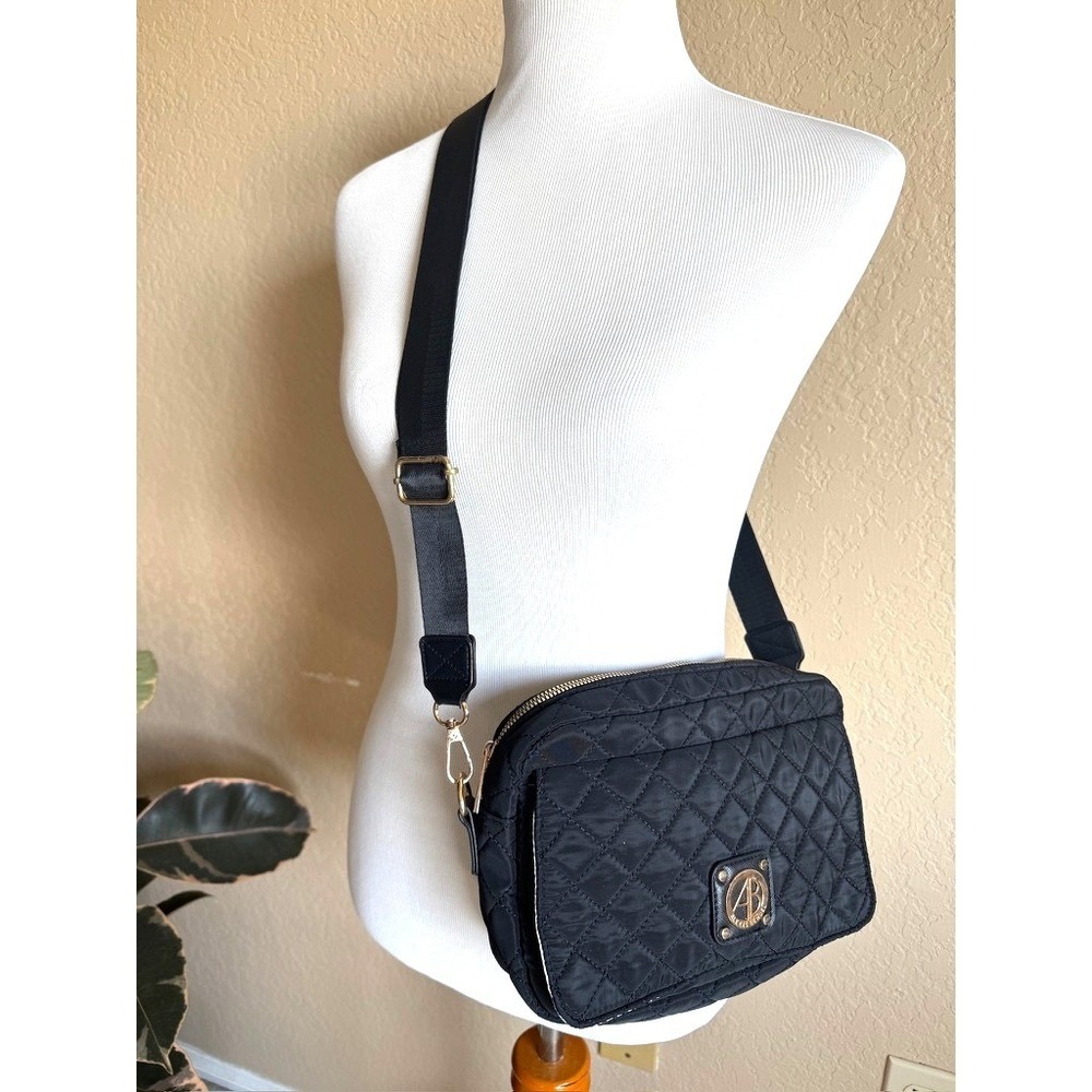 Alexis Bendel Black Quilted Crossbody Bag Gold Hardware Striped Lining 10in